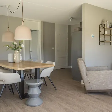 Cozy In Frisian Island Vakantiehuis